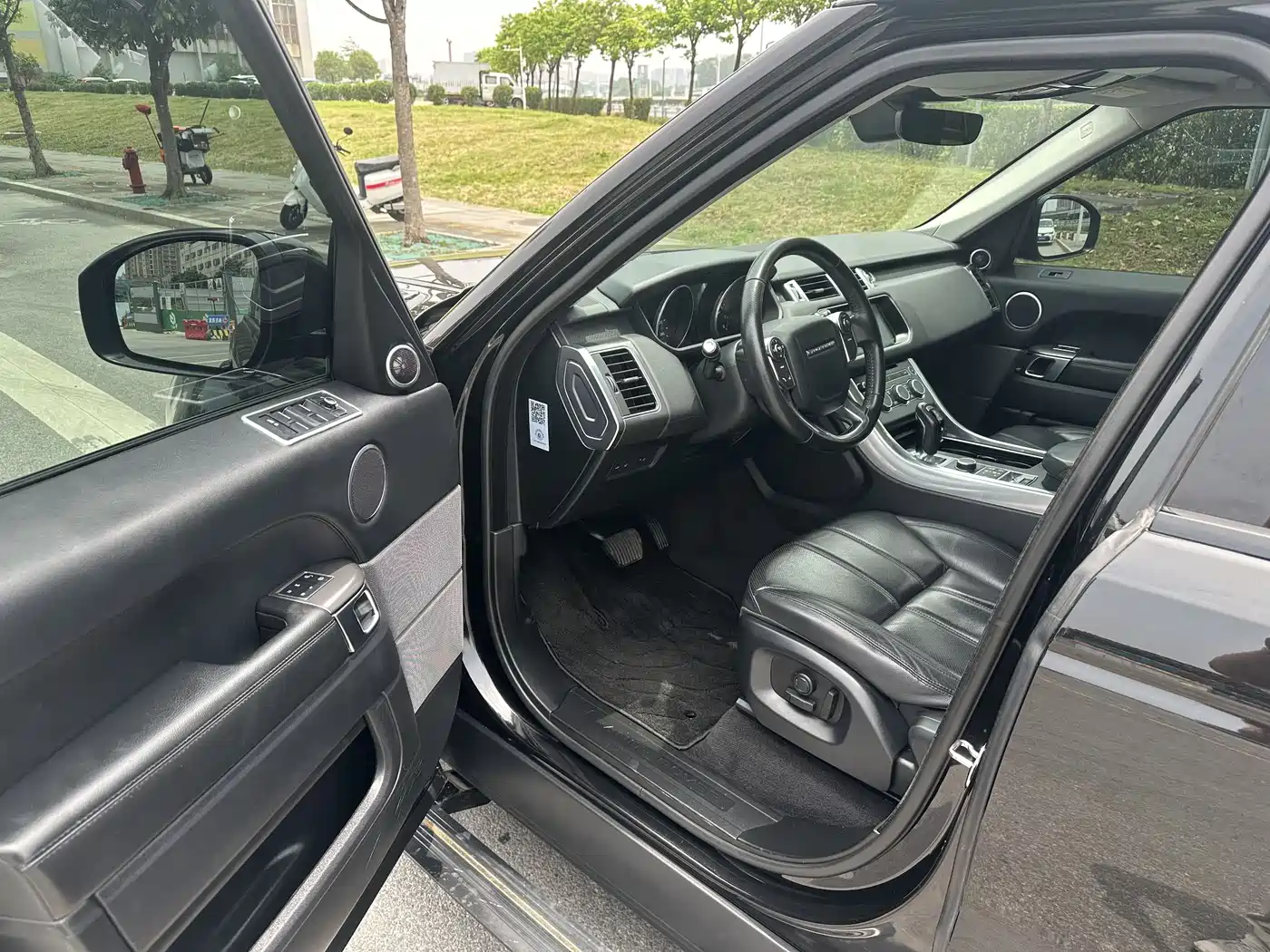 Land Rover Range Rover Sport 2017 3.0 SC V6 SE фото 10