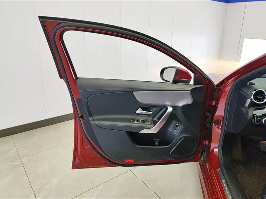 Mercedes-Benz A-Class 2020 Second Facelift A 180 L Sport Sedan фото 7