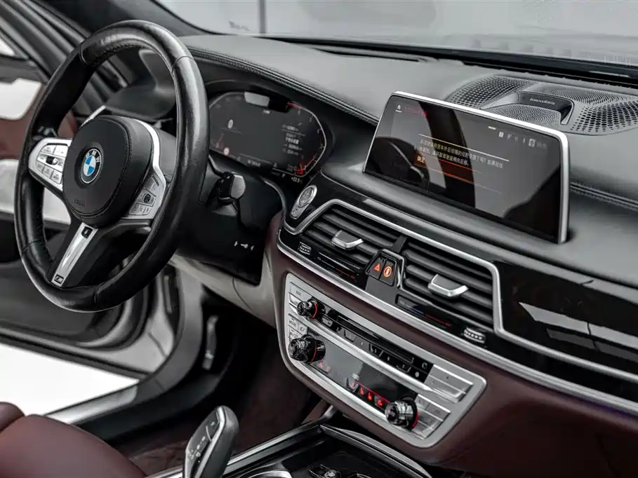 BMW 7 Series 2019 750Li xDrive V8 M Sport Package фото 24