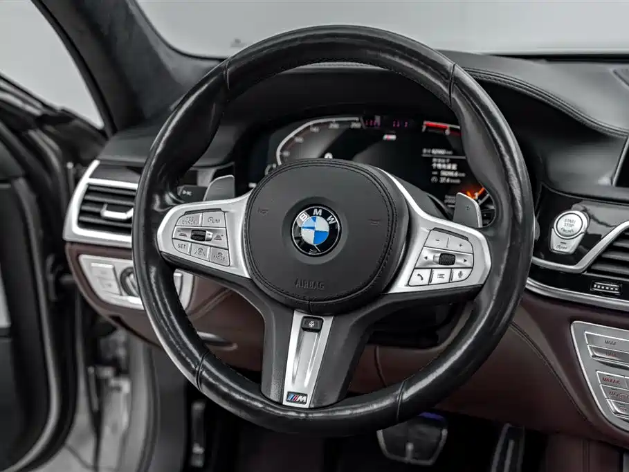 BMW 7 Series 2019 750Li xDrive V8 M Sport Package фото 39