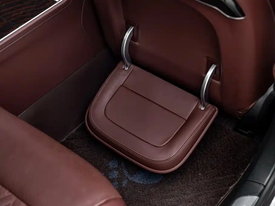 BMW 7 Series 2019 750Li xDrive V8 M Sport Package фото 36