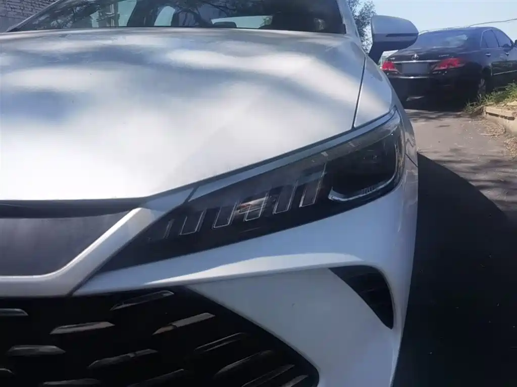 BYD Qin PLUS 2026 DM-i Smart Edition 128KM Progressive фото 24