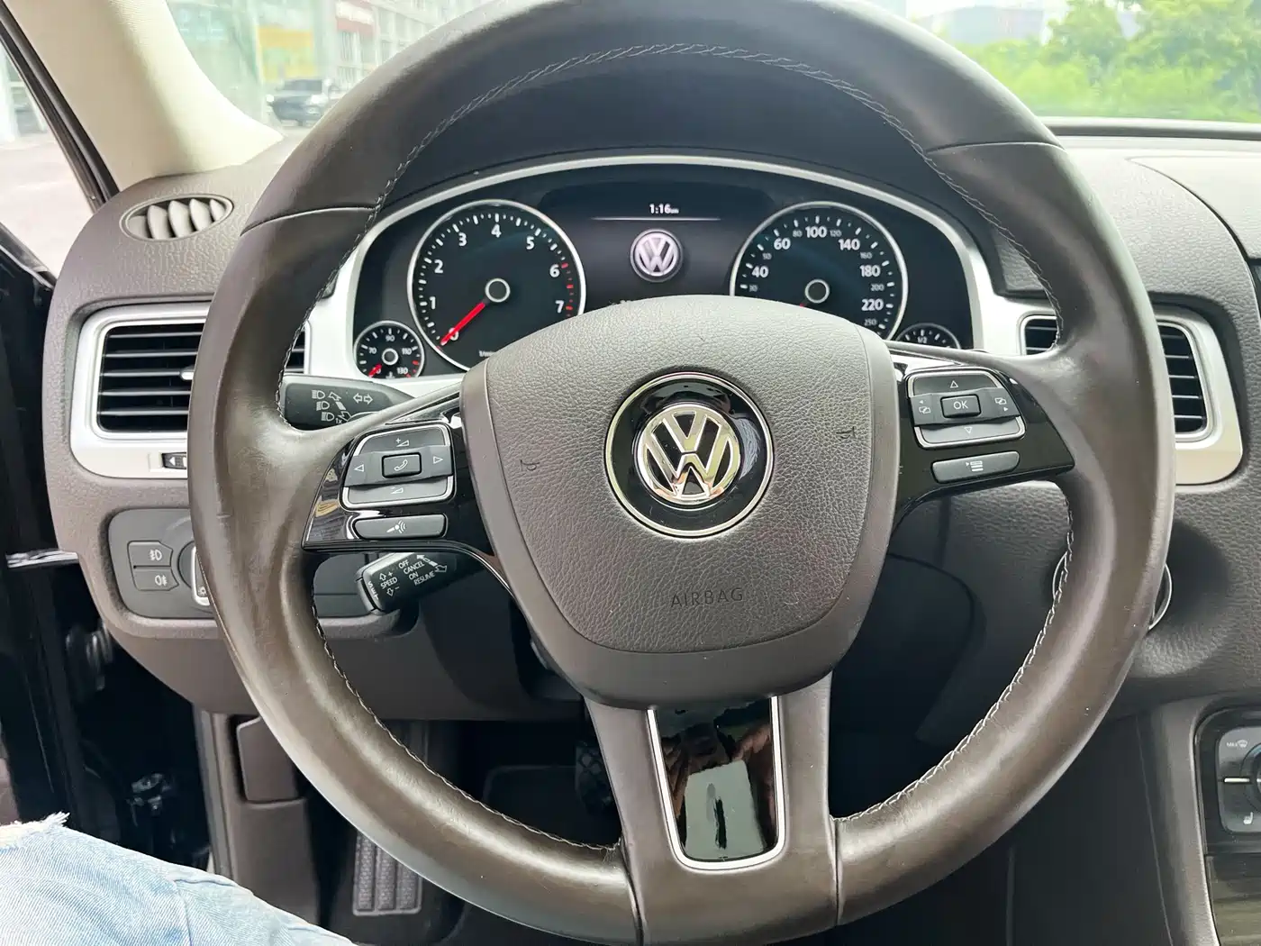 Volkswagen Touareg 2016 3.0TSI High Configuration фото 13