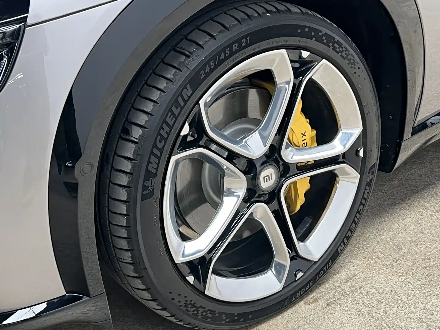 Xiaomi Auto Xiaomi YU7 2025 Extended Range AWD Pro фото 12