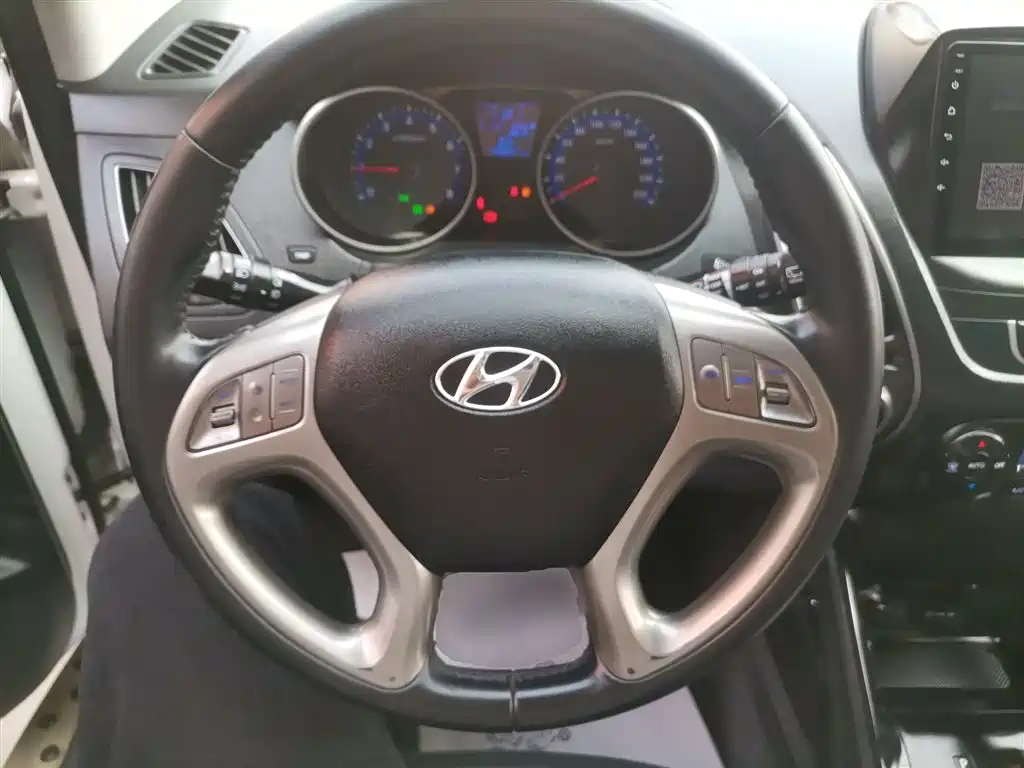 Hyundai Beijing Hyundai ix35 2015 2.0L Automatic 2WD Smart Type China IV фото 7