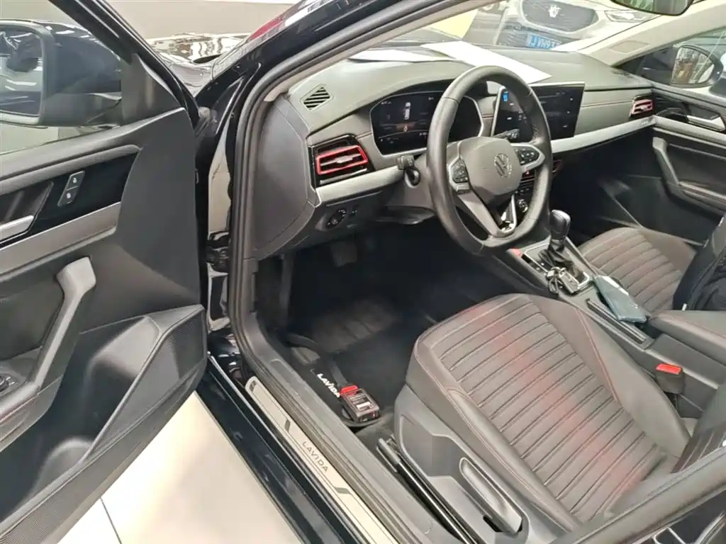 Volkswagen Lavida 2023 280TSI DSG Starlight Comfort Edition фото 16