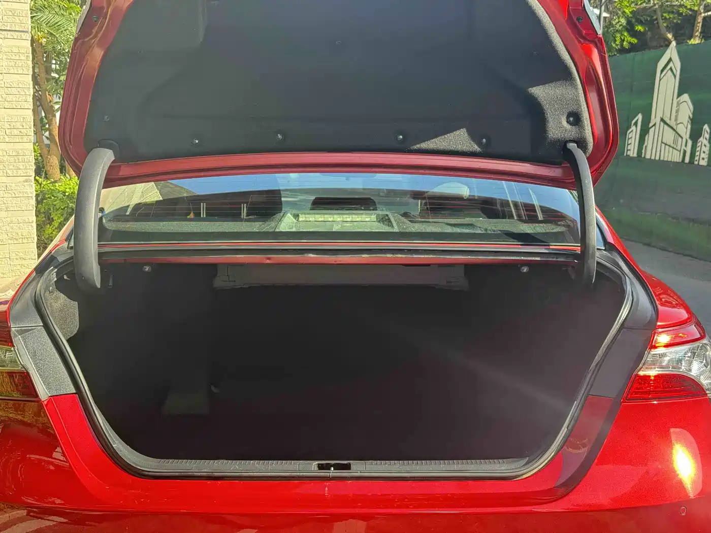 Toyota Camry 2018 2.5S Trend Edition фото 26