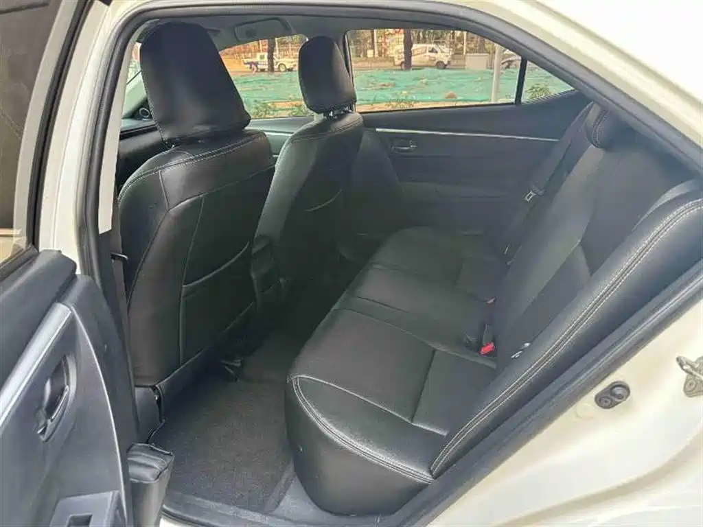 Toyota Corolla 2017 Facelift 1.2T S-CVT GL фото 6