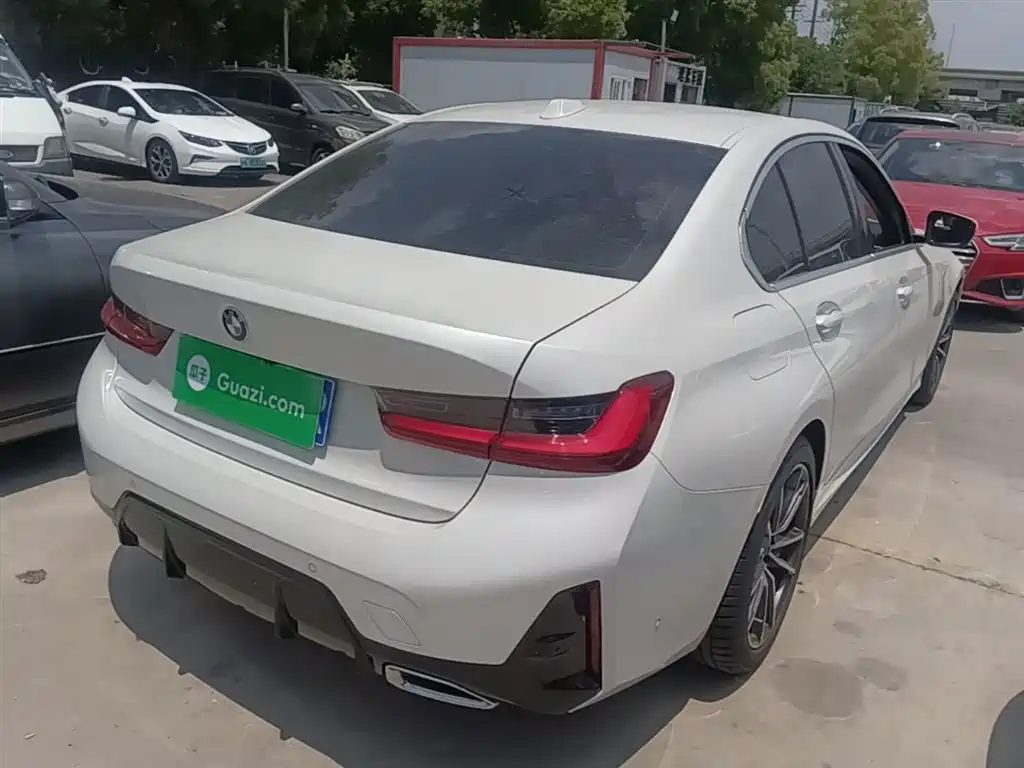 BMW 3 Series 2025 325i M Sport Package фото 7
