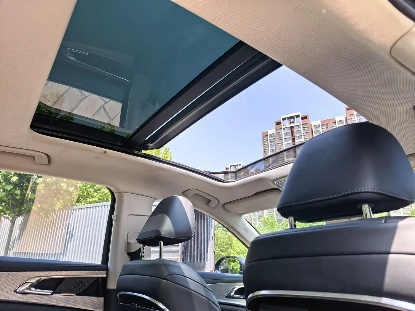 Hongqi H5 2024 1.5T DCT Smart Connect Flag Rhythm Edition фото 23