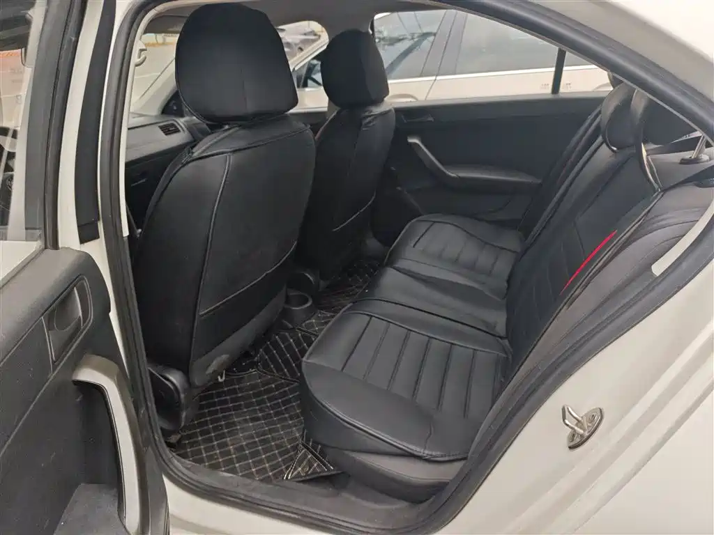 Volkswagen Santana 2016 1.6L Manual Trend Edition фото 17