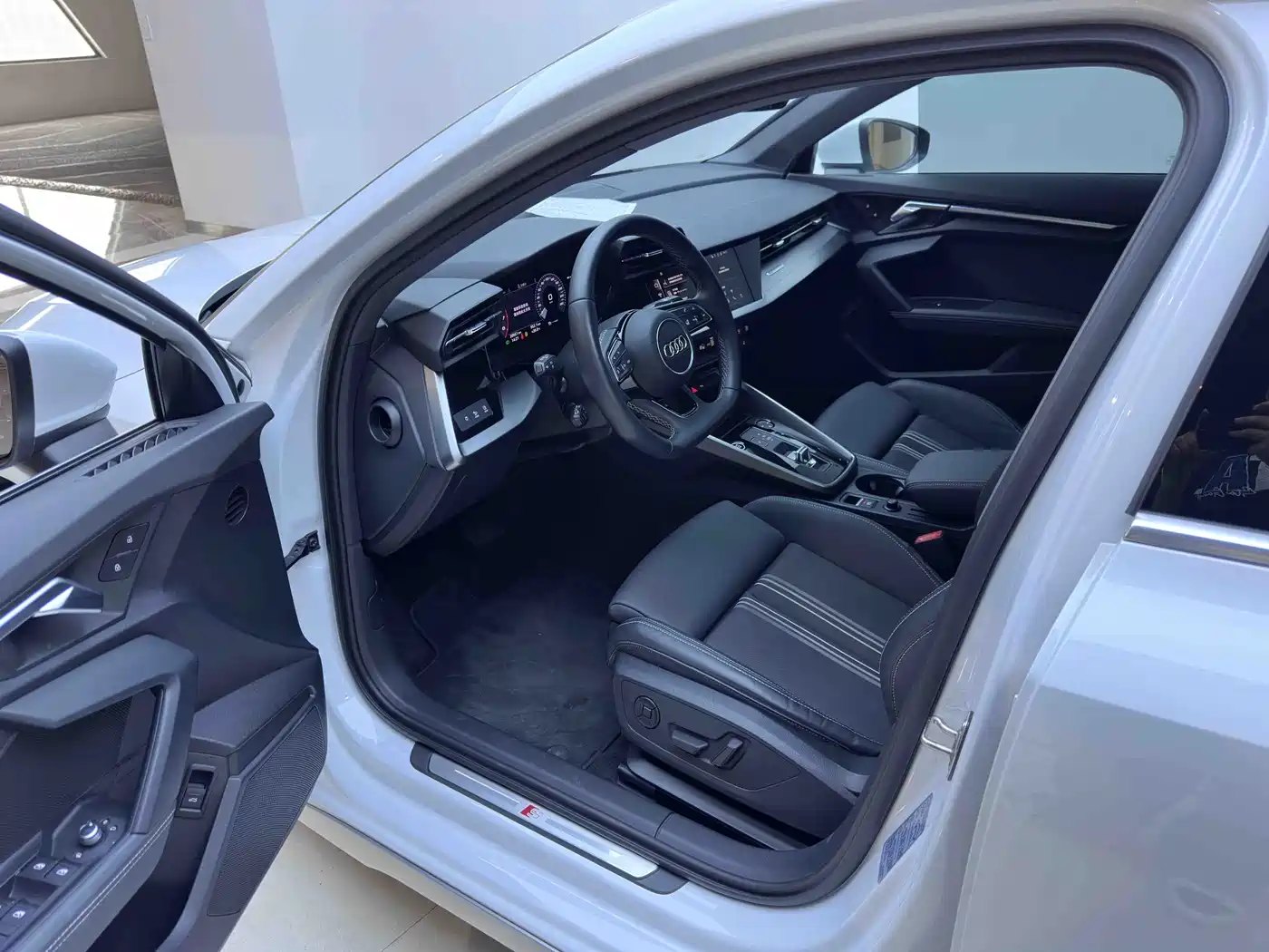 Audi A3 2022 A3L Limousine 35 TFSI Style Sport фото 8