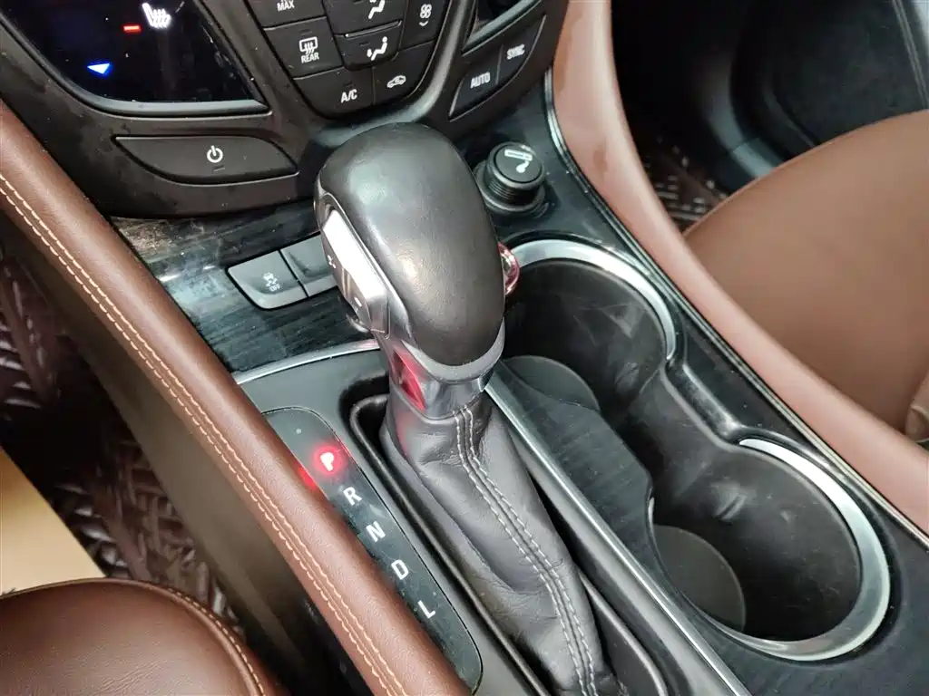 Buick Envision Plus 2019 28T AWD Elite Model China VI фото 14