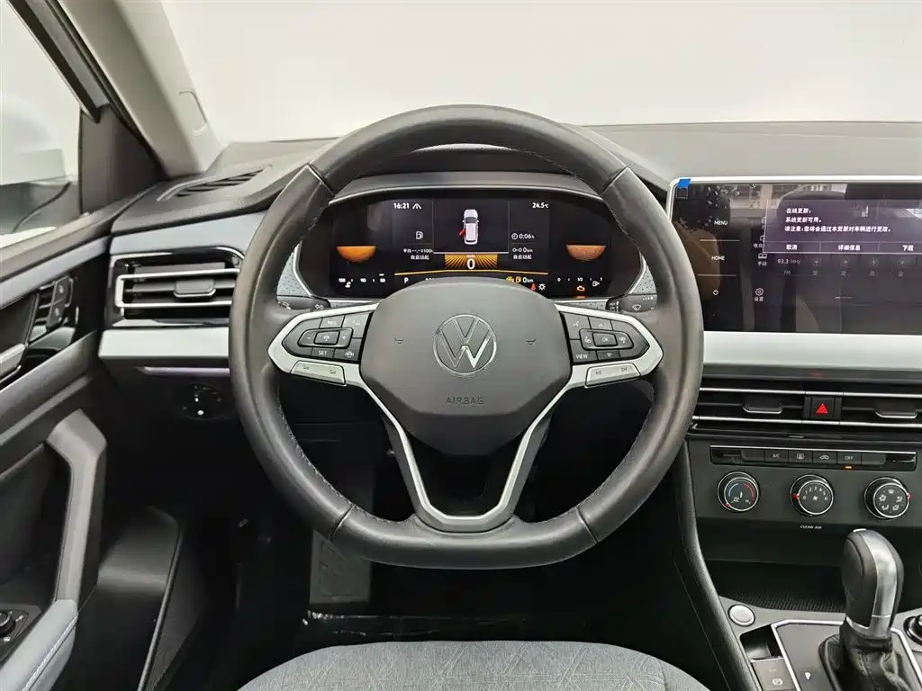 Volkswagen Lavida 2023 300TSI DSG Comfort Edition фото 11