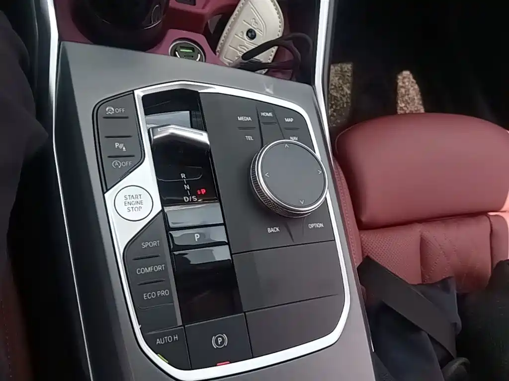 BMW 3 Series 2025 325i M Sport Package фото 14