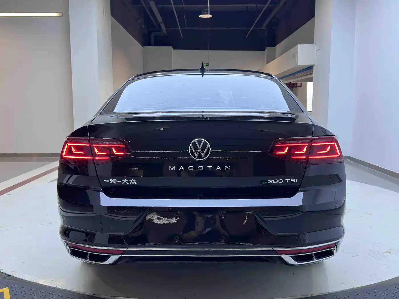 Volkswagen Magotan 2023 2 Million Units Commemorative Edition 280TSI DSG Comfort фото 4