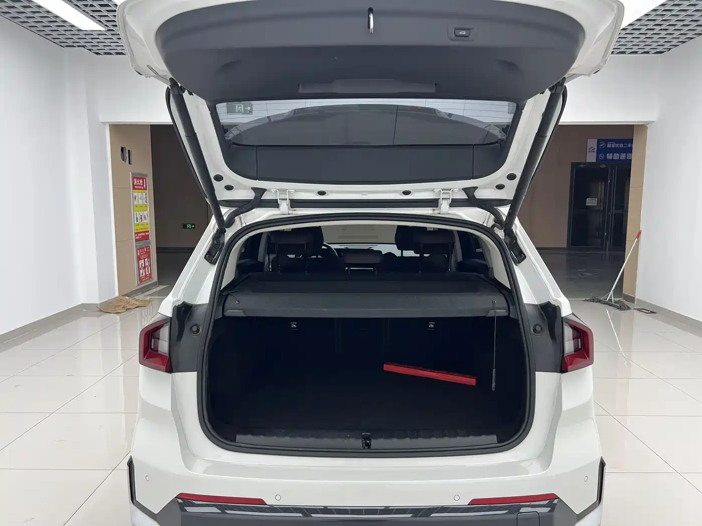 BMW X1 2023 sDrive20Li X Design Package фото 15