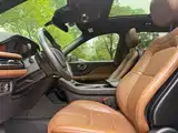 Photo 10 - Lincoln Aviator