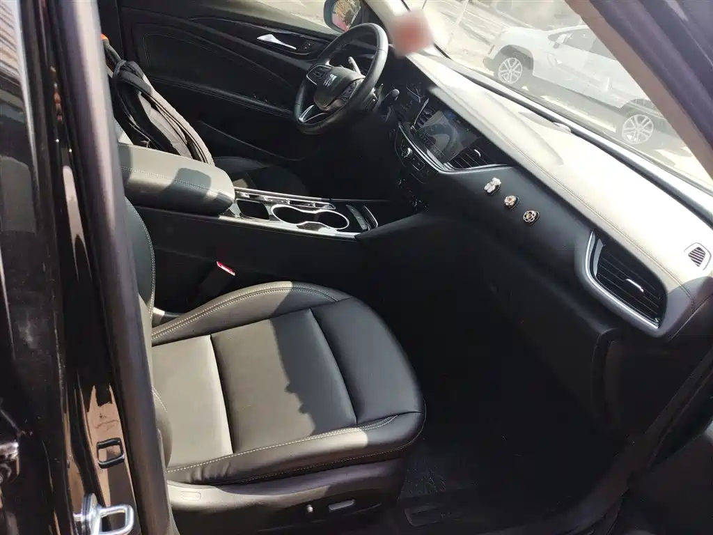 Buick Regal 2024 25T Ultra Comfort Edition фото 25