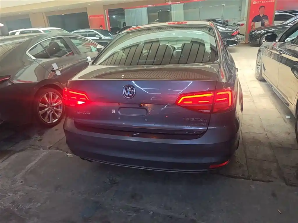 Volkswagen Sagitar 2016 230TSI 25th Anniversary Edition фото 6