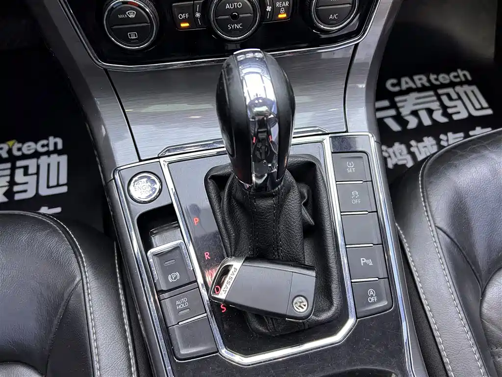 Volkswagen Passat 2017 330TSI DSG Prestige фото 21