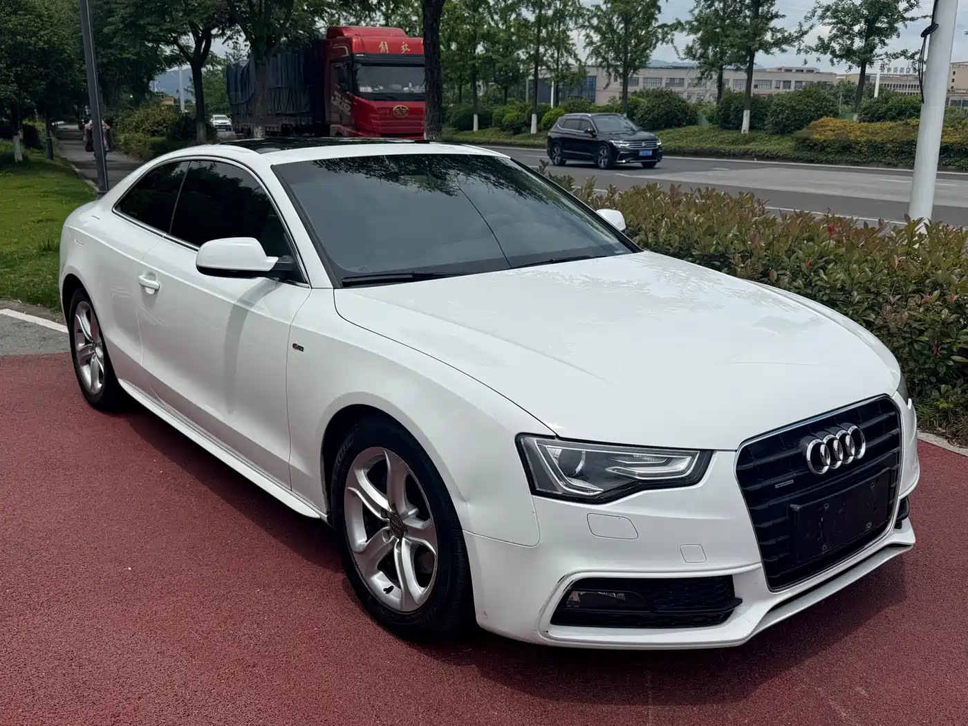 Audi A5 (Import) 2013 Coupe 40 TFSI quattro фото 3
