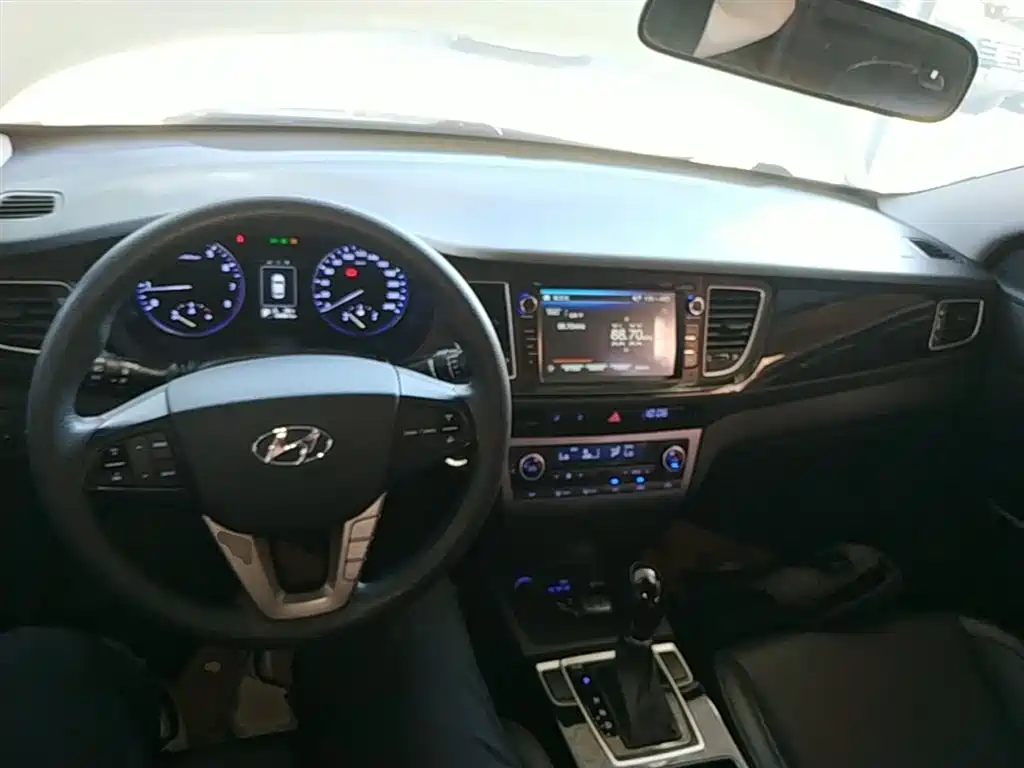 Hyundai Mistra 2014 1.8L Auto Smart GLS фото 10