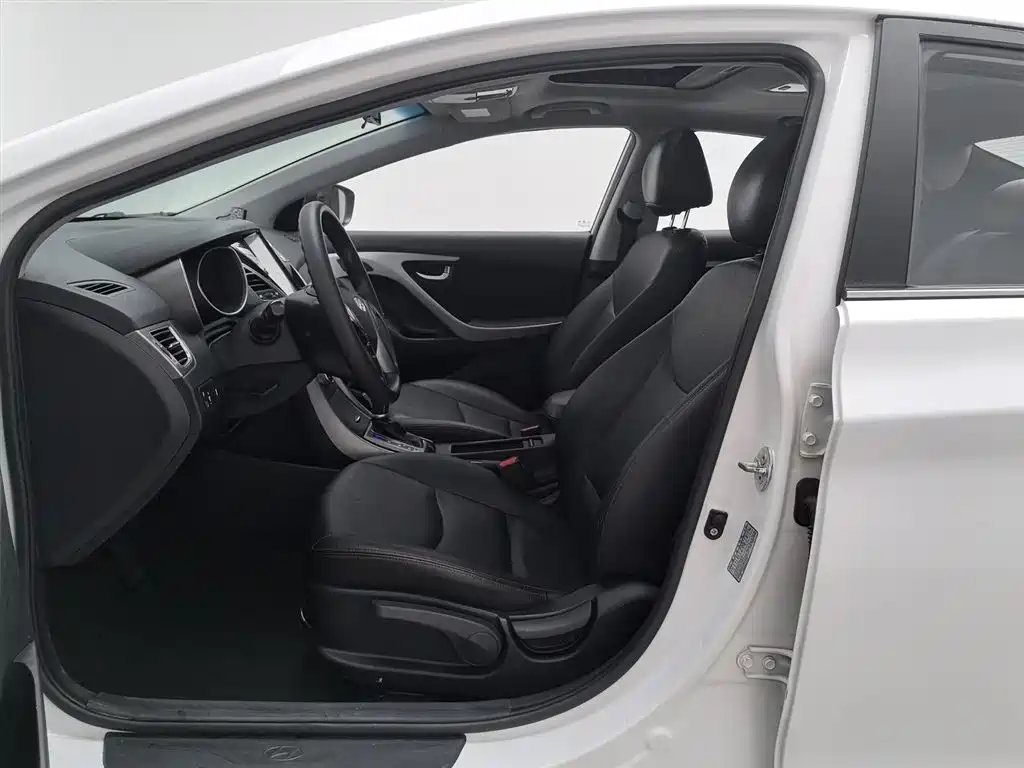 Hyundai Langdong 2016 1.6L Automatic Premium Edition фото 10