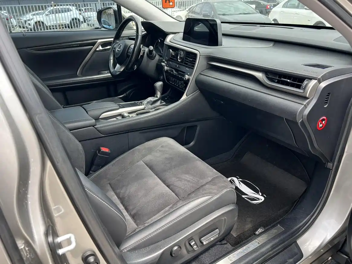 LEXUS RX