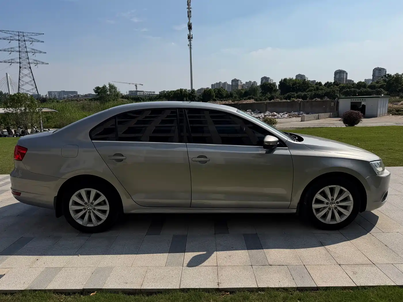 Volkswagen Sagitar 2015 1.6L Automatic Comfort фото 22