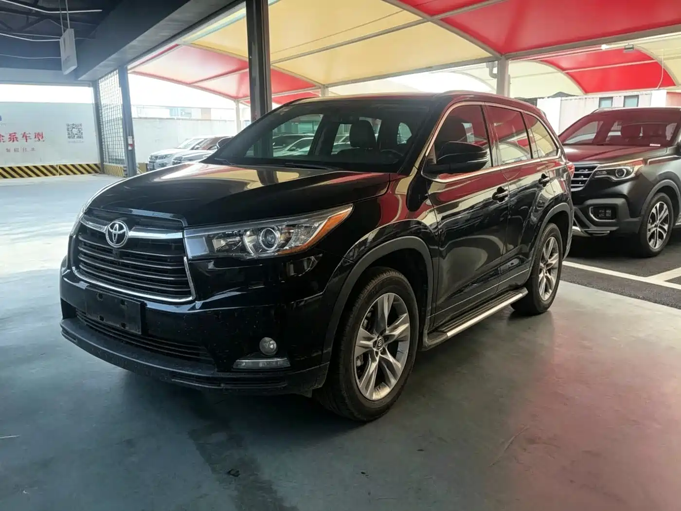 Photo 1 - Toyota Highlander