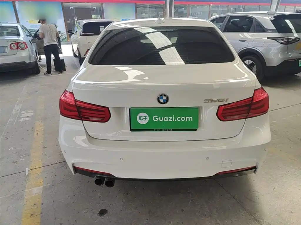 BMW 3 Series 2017 320i M Sport фото 6