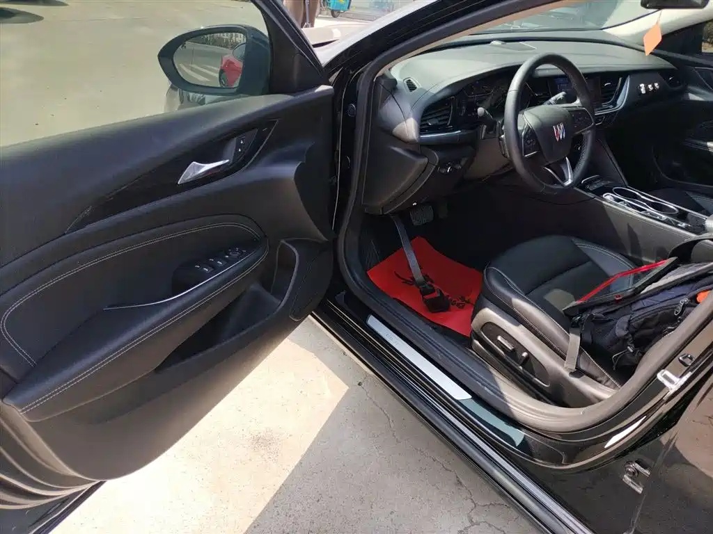 Buick Regal 2024 25T Ultra Comfort Edition фото 16