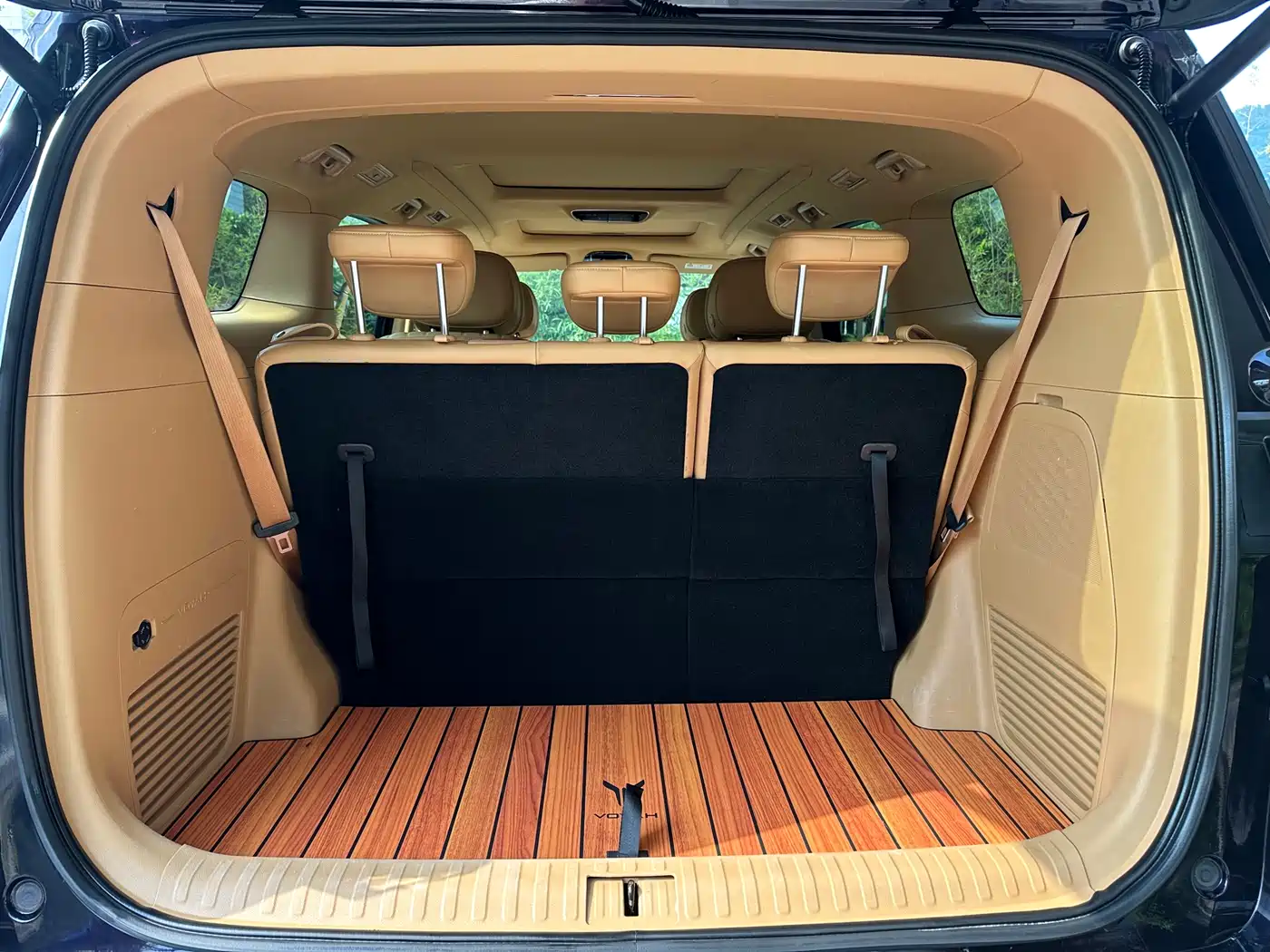 Voyah Auto Voyah Dreamer 2022 Low-carbon Dream+Smart Package фото 14