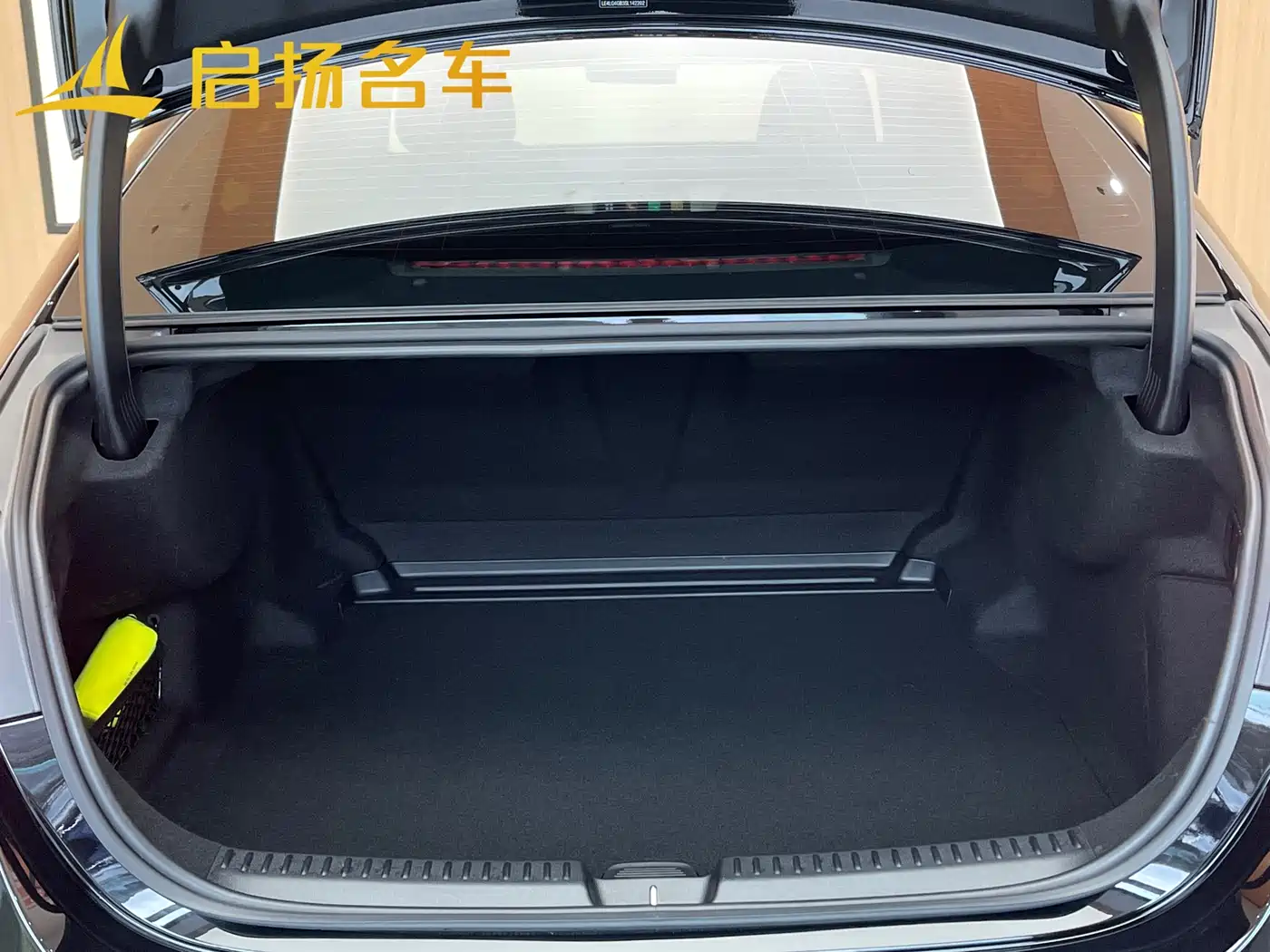 Mercedes-Benz E-Class 2025 E 300 L Luxury фото 19