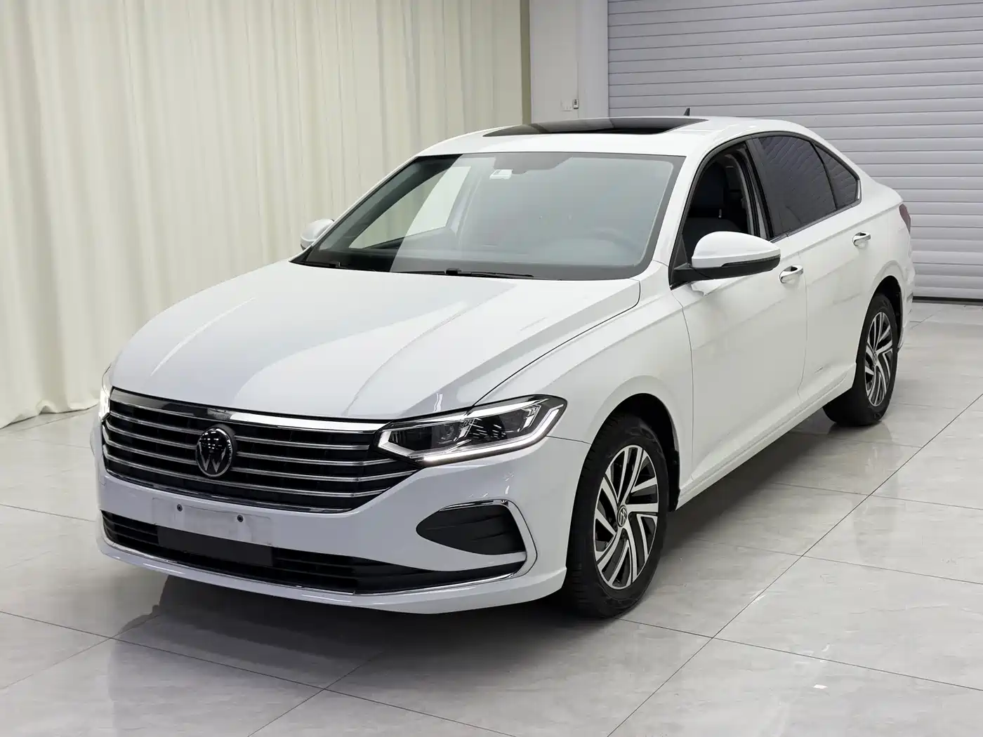 Volkswagen Lavida 2023 1.5L Auto Luxury Edition