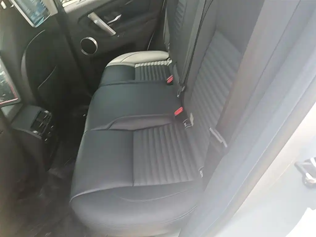 Land Rover Discovery Sport 2020 200PS Family Edition фото 17