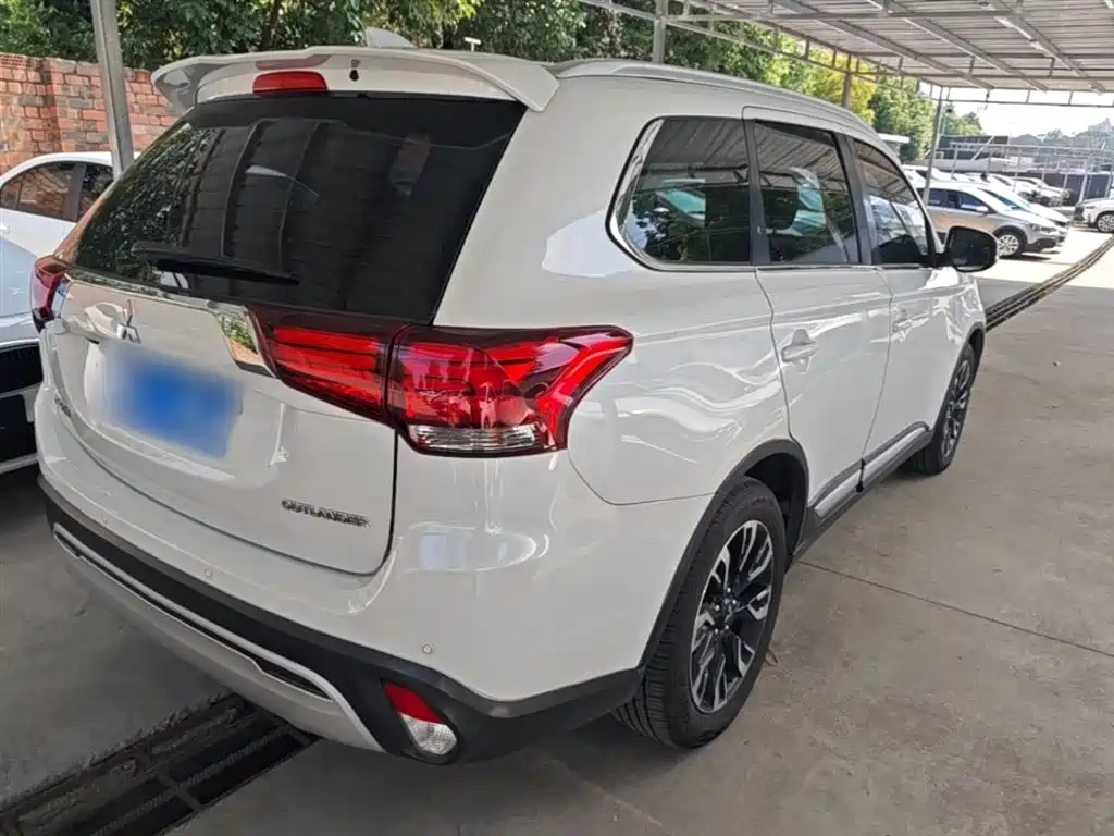Mitsubishi Outlander 2019 2.0L 2WD Enjoy Edition 5-seater China V фото 7