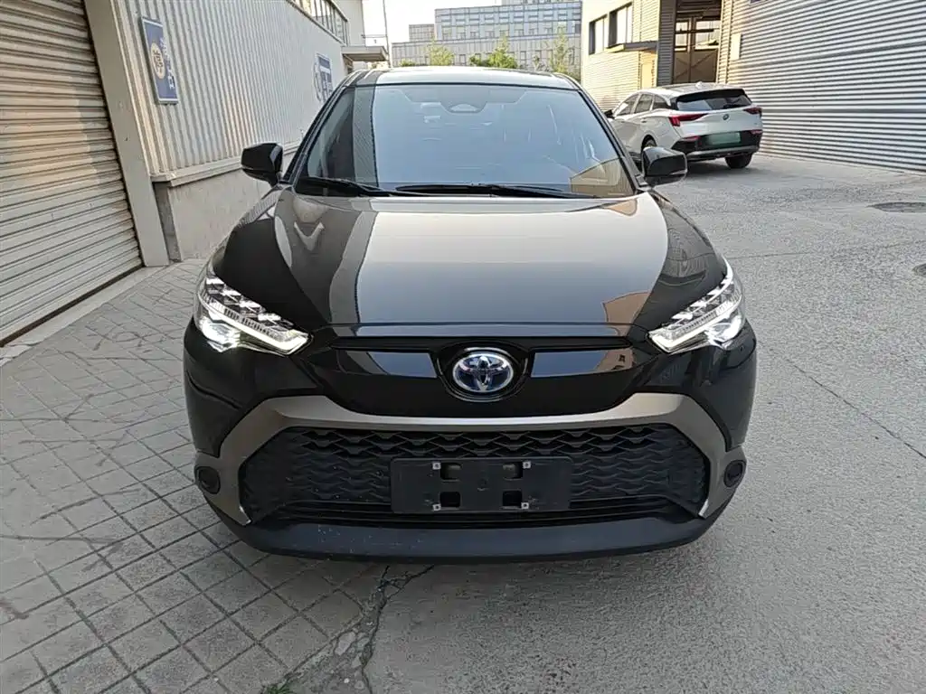 Toyota Frontlander 2023 2.0L Smart Hybrid Dual Engine Luxury Edition фото 3