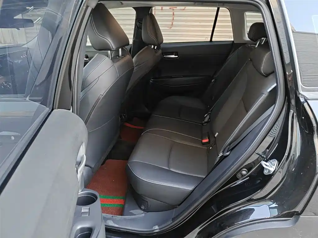 Toyota Frontlander 2023 2.0L Smart Hybrid Dual Engine Luxury Edition фото 17