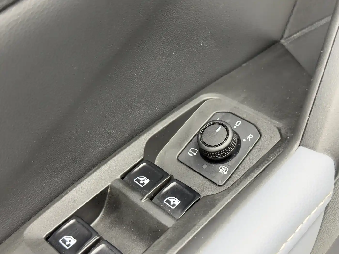 Volkswagen Lavida 2023 1.5L Auto Luxury Edition фото 8
