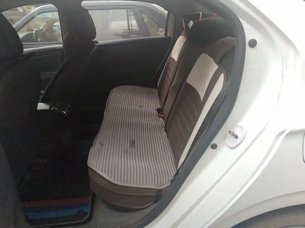 Peugeot 301 2017 2016 1.6L Auto Comfort Edition