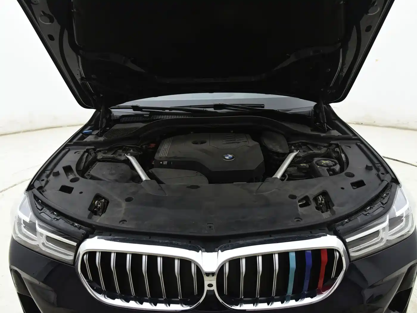 BMW 6 Series GT 2021 630i M Sport Package фото 12