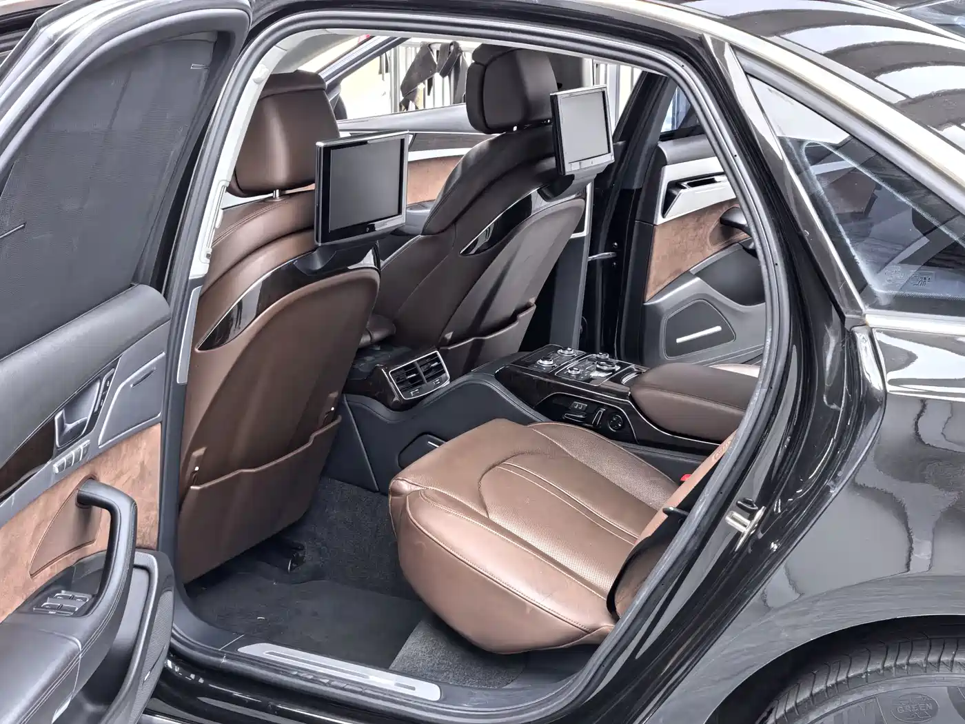 Audi A8 2013 A8L 45 TFSI quattro Luxury фото 8