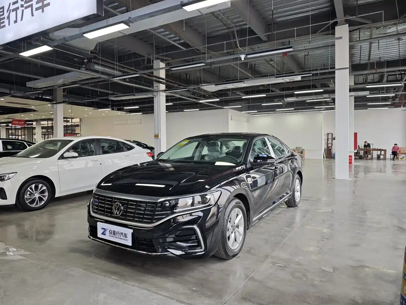 Volkswagen Passat New Energy 2025 430PHEV Hybrid Business Edition