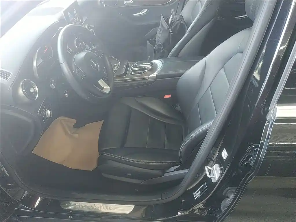Mercedes-Benz GLC 2016 GLC 300 4MATIC Dynamic фото 15