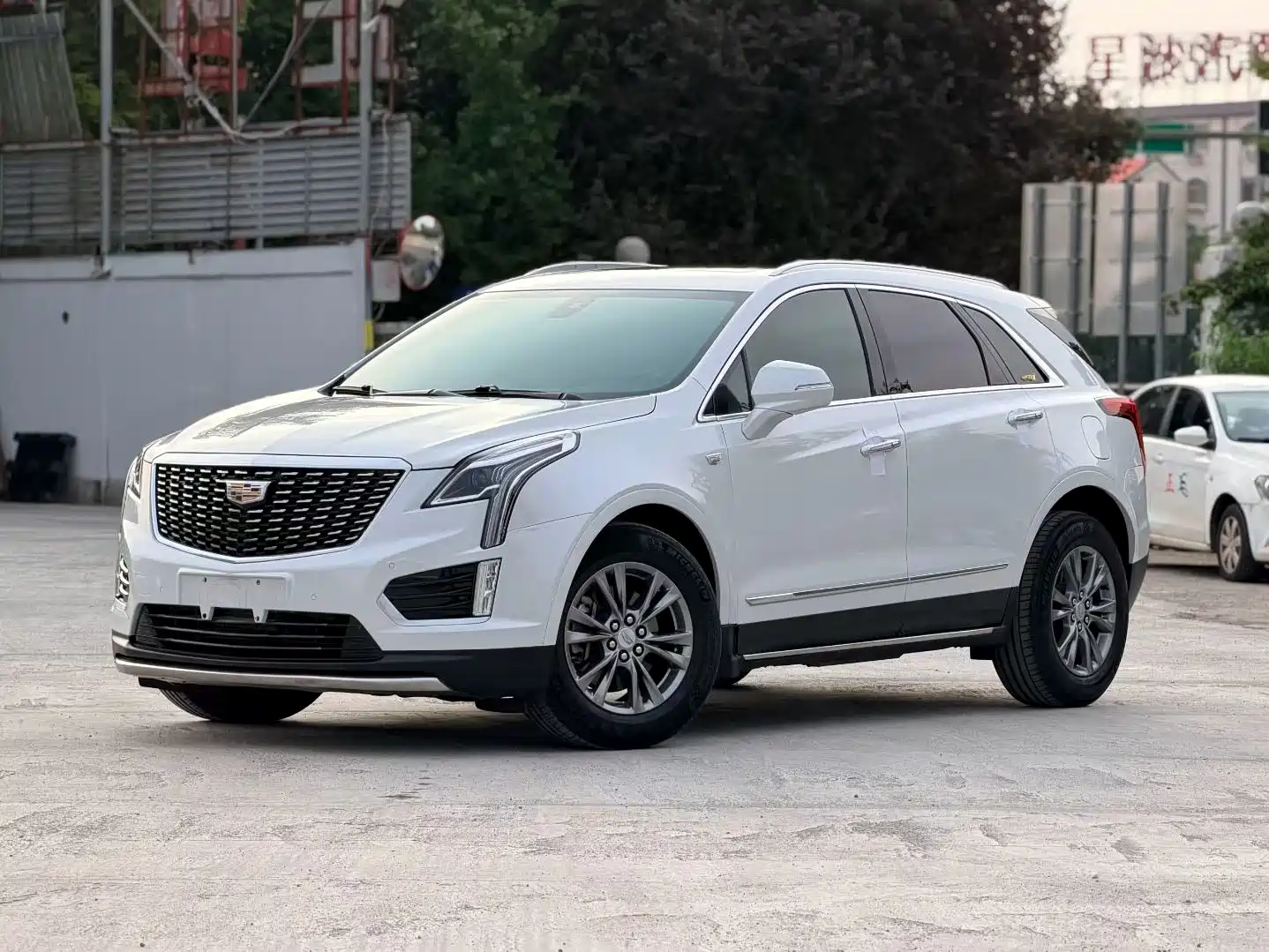 Фото 1 - Cadillac XT5