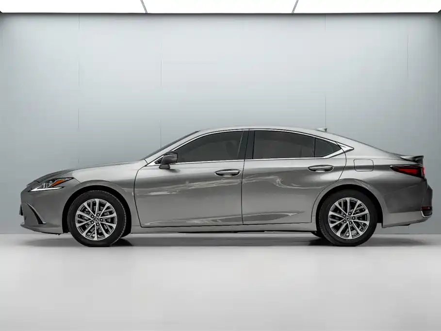 Lexus ES 2022 200 Excellence Edition фото 4