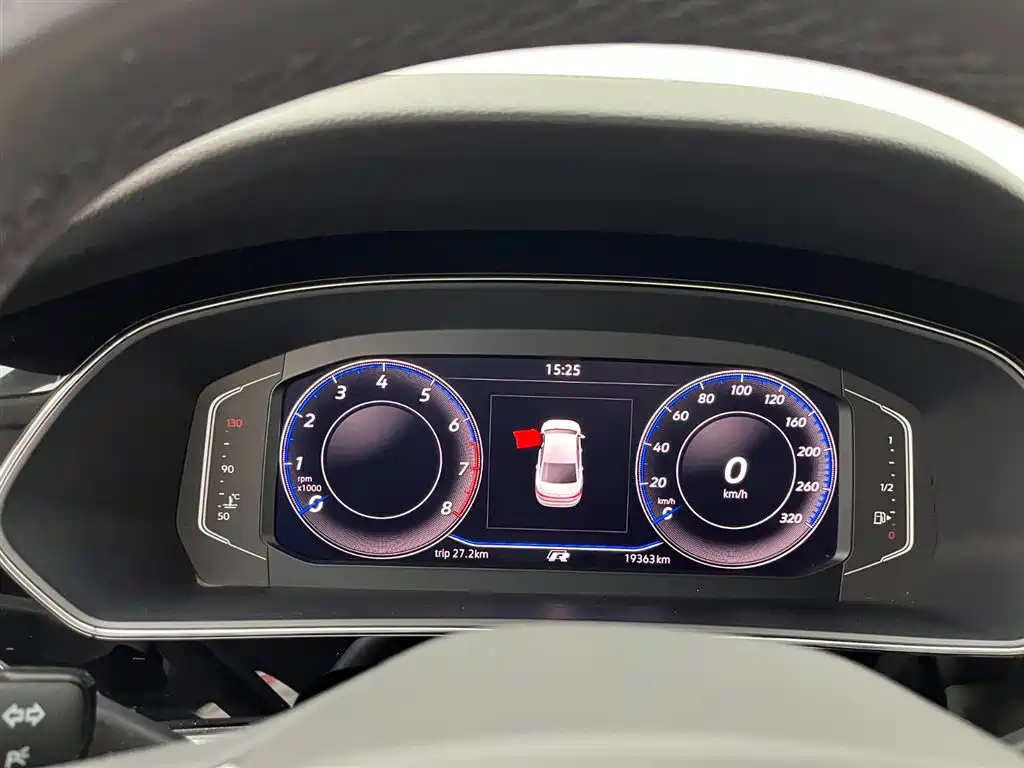 Volkswagen Passat 2022 330TSI Starlight Luxury Edition фото 10