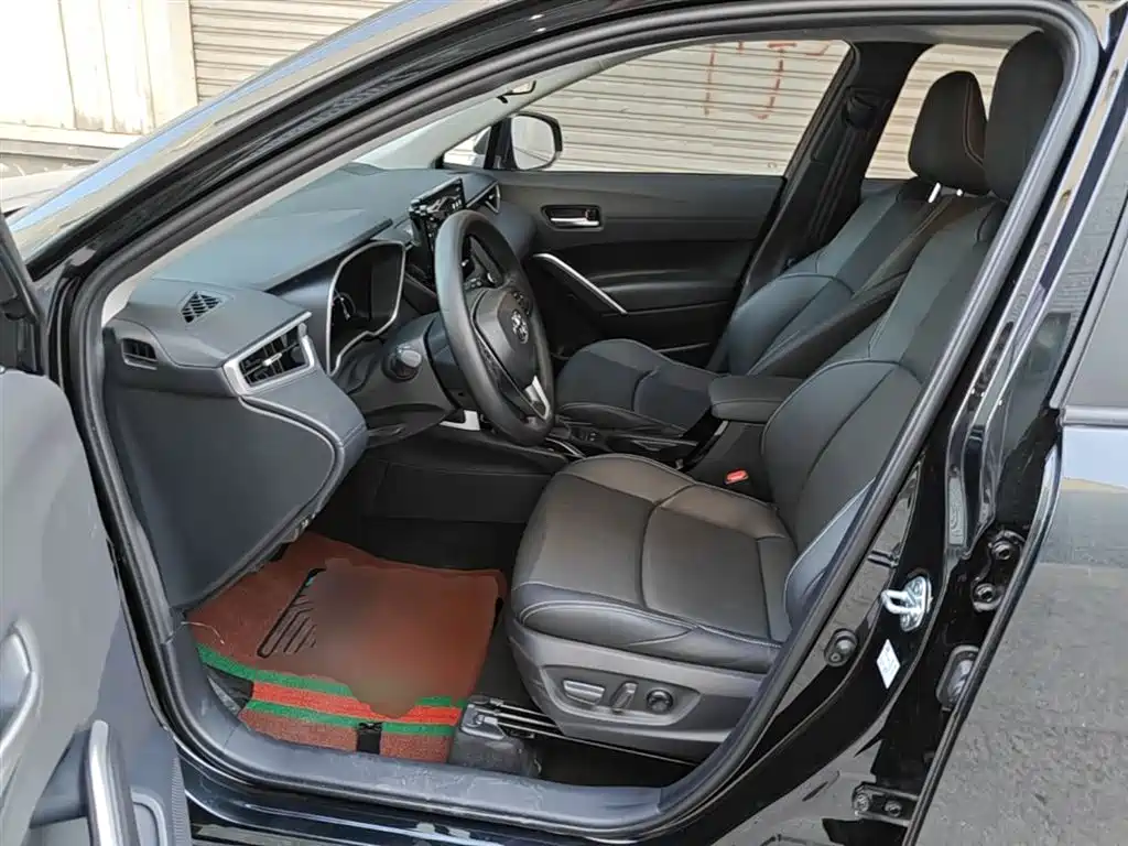 Toyota Frontlander 2023 2.0L Smart Hybrid Dual Engine Luxury Edition фото 15